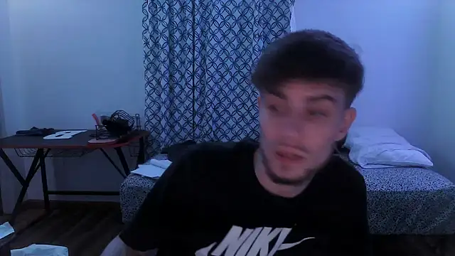 benzooo3 Webcam-Show