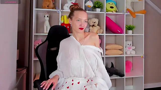 Neelly_Collins XXX чат на живо