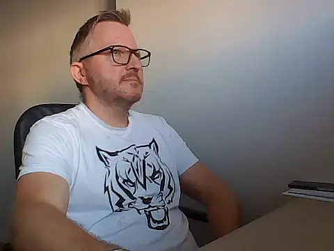 Excalibur82n Webbikameraesitys