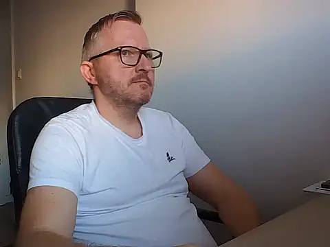 Excalibur82 Шоу с уебкамера