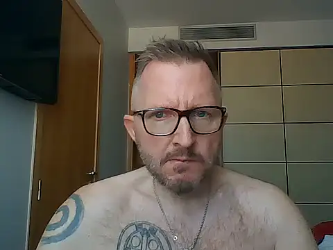 Excalibur82's Webcam Show