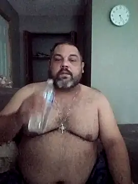 Man1gonzalez: διαδικτυακό σόου στην κάμερα