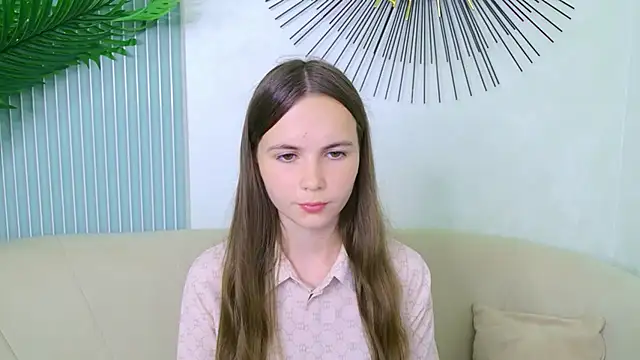 Thalia_Croft Adlı Modelin Canlı XXX Sohbeti