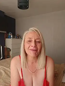 BellaUkCurvy Adlı Modelin Web Kamerası Şovu
