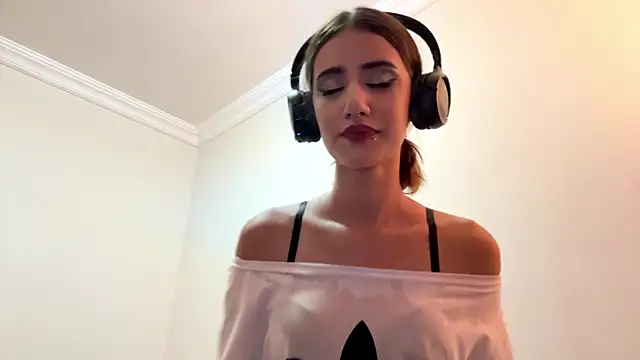 دردشة JuliaPierce الجنسية المباشرة