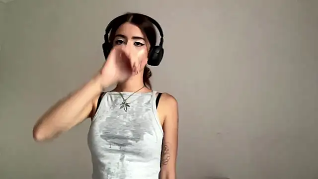 JuliaPierce webcam show