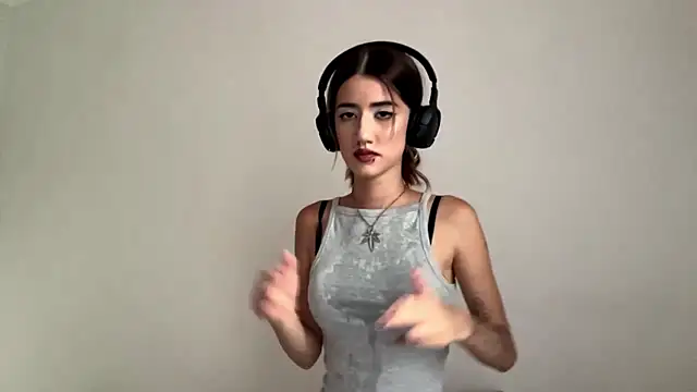 JuliaPierce – Kamerová šou