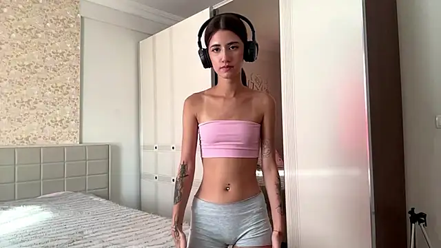 JuliaPierce webcam show