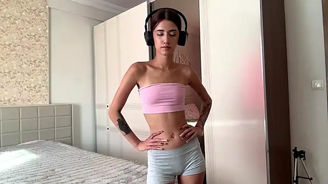 JuliaPierce webcam show