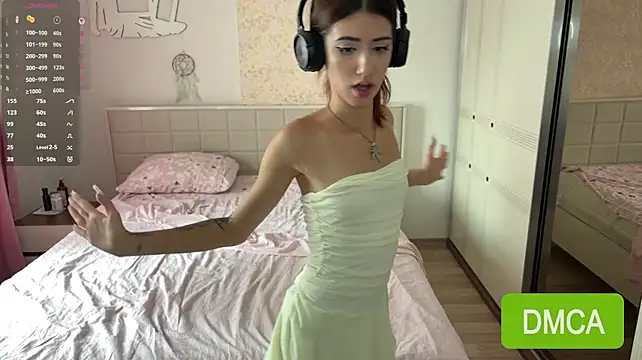 JuliaPierceのライブXXXチャット