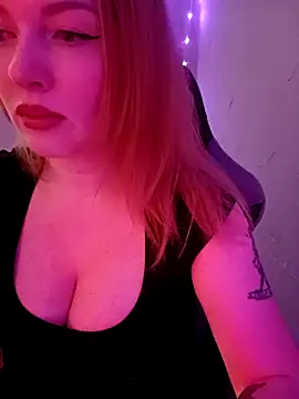 Katy_Brie Live XXX-Chat
