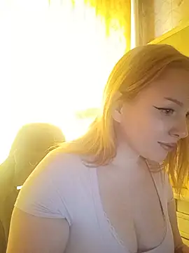 Katy_Brie Chat XXX live
