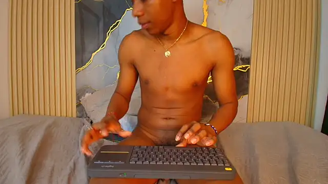 Show Webcam de Adriann_Stone