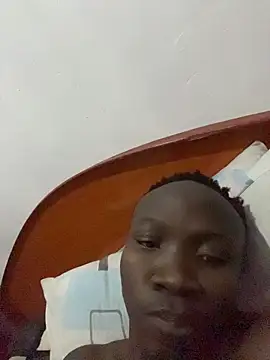 Show modela YsugarBoy na web-kameri