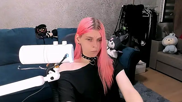 LunaPink69 Show in webcam