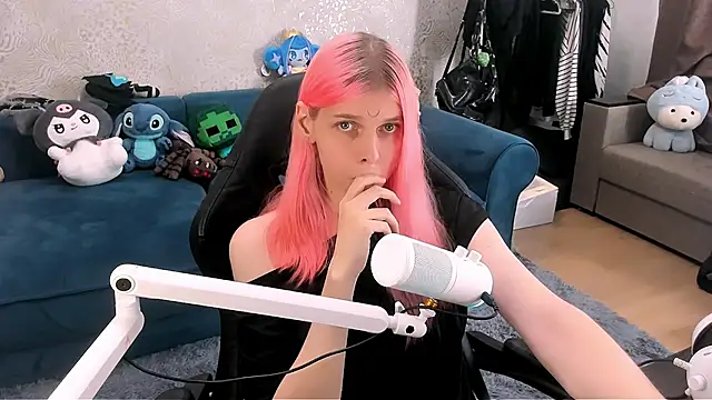 LunaPink69's Webcam Show