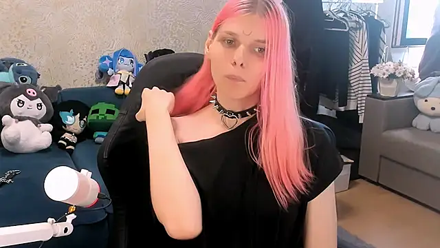 LunaPink69 Show in webcam