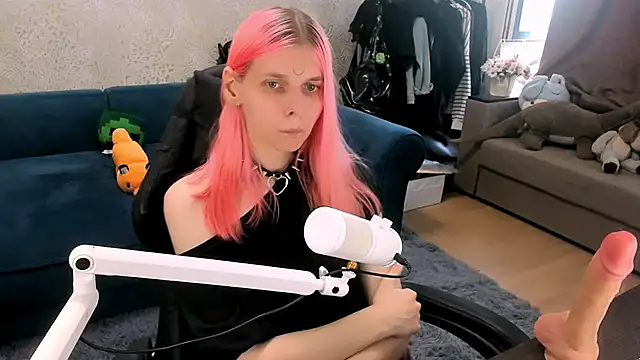 LunaPink69: διαδικτυακό σόου στην κάμερα