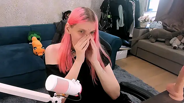 LunaPink69 Show in webcam