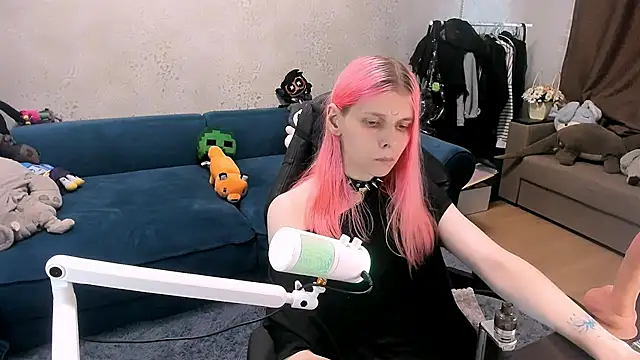 Pokazy przed kamerką – LunaPink69