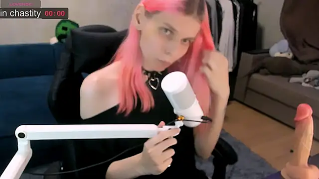 LunaPink69 webcam show