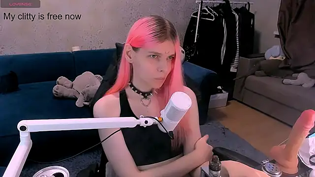 Show modela LunaPink69 na web-kameri