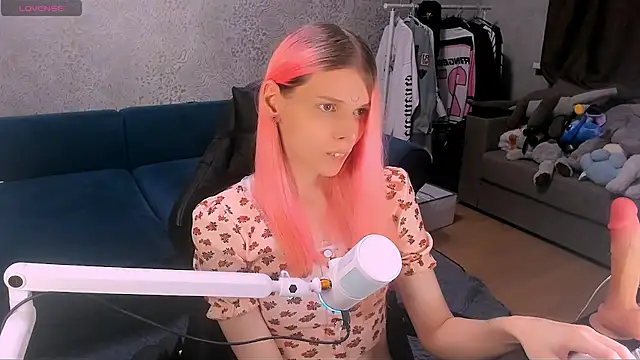 LunaPink69 Webcam Show