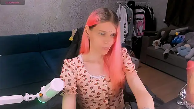 LunaPink69's Webcam Show
