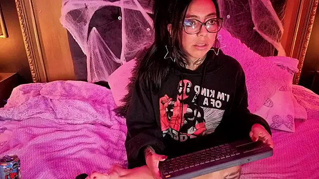 Gahia_Thompson Live XXX-Chat