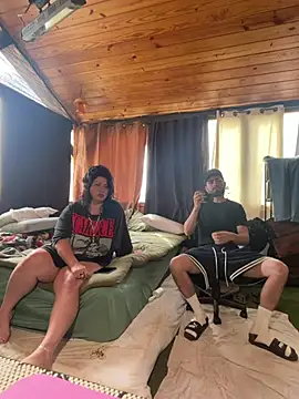 SierraxRuben26 Show in webcam