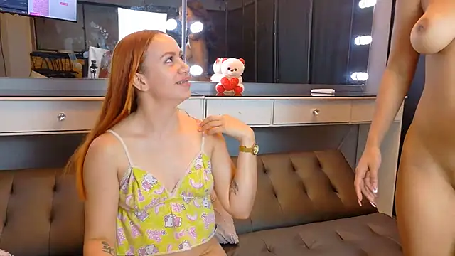 naomimia68 Show in webcam