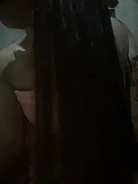 quyquy01's Live XXX Chat