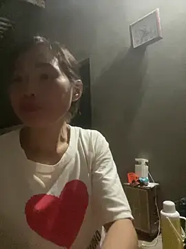 quyquy01's Live XXX Chat