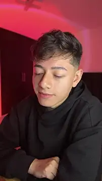 iykyk_apolo Pertunjukan Webcam