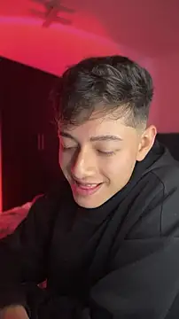 iykyk_apolo's Webcam Show
