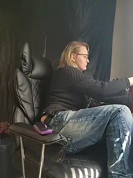 Živý XXX chat Sun_Ray02