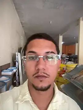 Show de fern011000 na webcam