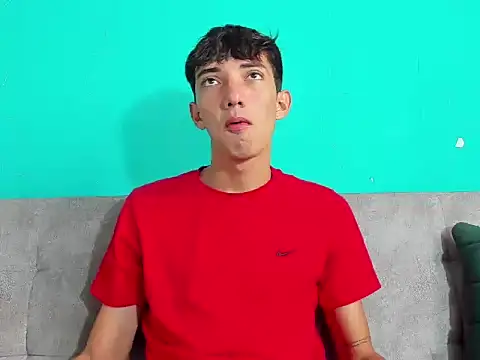Show modela MaikolOrtizz na web-kameri