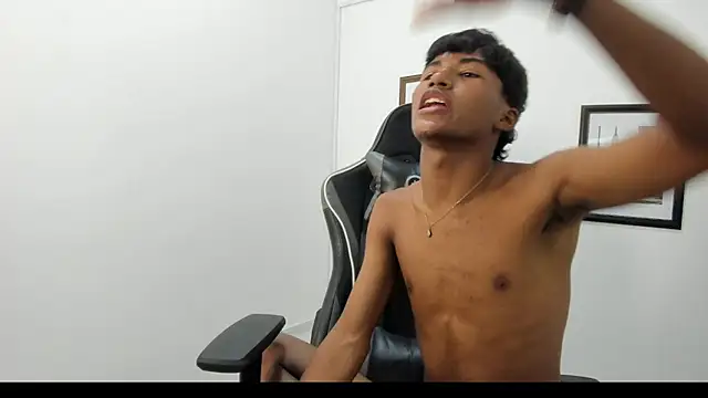 Show Webcam de jordan_cum18