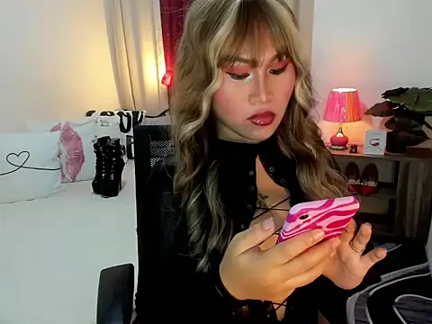 Queen_lore 网络视讯表演
