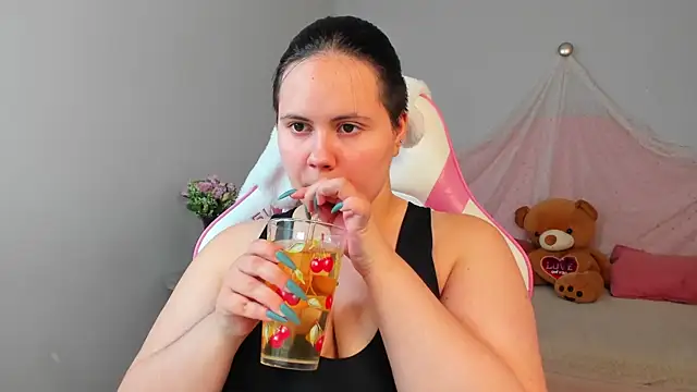 DaisyHarts' Live XXX Chat
