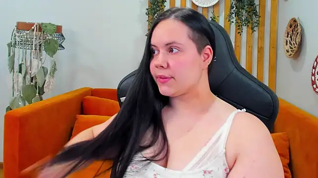 DaisyHarts Adlı Modelin Canlı XXX Sohbeti