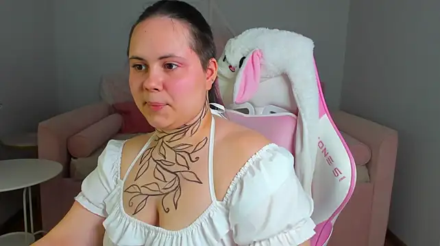 DaisyHarts Adlı Modelin Canlı XXX Sohbeti
