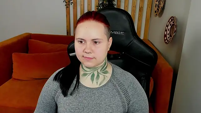DaisyHarts Adlı Modelin Canlı XXX Sohbeti