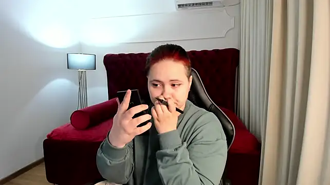 DaisyHarts: διαδικτυακό σόου στην κάμερα
