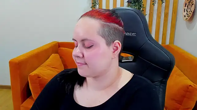DaisyHarts Show in webcam