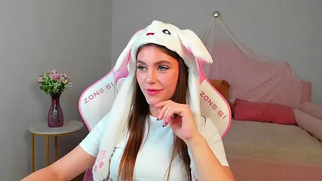 EricaFoxes Show Webcam
