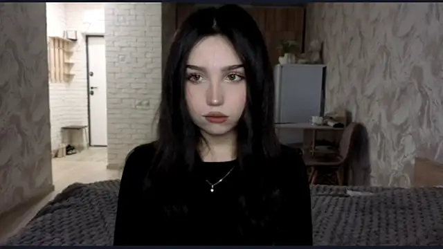 AmieSky Adlı Modelin Canlı XXX Sohbeti