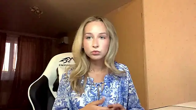 Pokazy przed kamerką – JoyBold