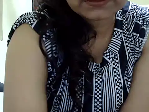 Pyari_Hina's Webcam Show